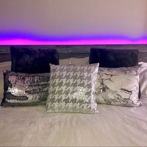 Glam Pillows✨